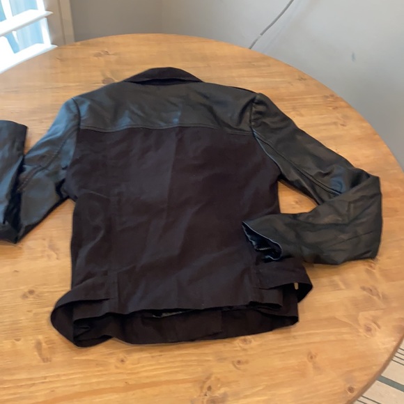 Leather jacket - Picture 7 of 8